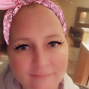 Meet your Posher, Colene